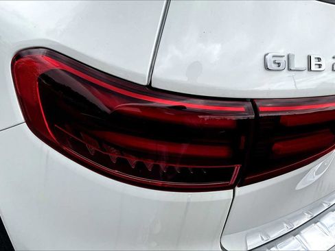 Used 2025 Mercedes-Benz GLB 250 image 14