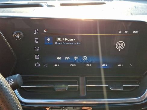 Used 2024 Chevrolet Trax RS w/ Sunroof Package image 28