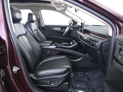 Used 2022 Lincoln Nautilus Reserve w/ Equipment Group 201A image 23