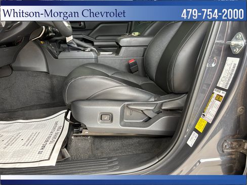 Used 2025 Toyota Tacoma SR5 AWD/4WD image 13