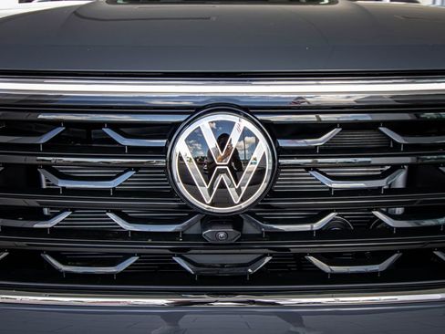 New 2026 Volkswagen Atlas Cross Sport SEL Premium R-Line AWD/4WD image 8