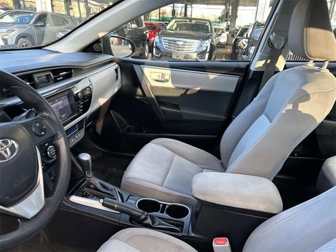 Used 2016 Toyota Corolla LE image 20