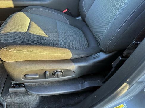 Certified 2023 Chevrolet Traverse LT image 17