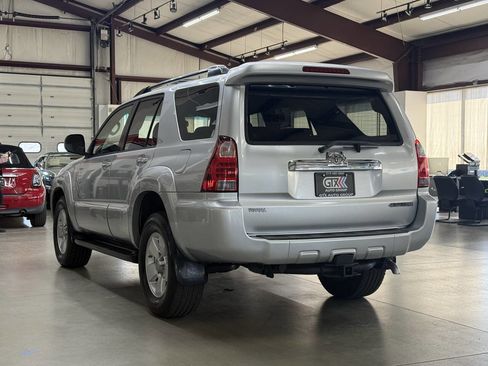 Used 2007 Toyota 4Runner SR5 image 3