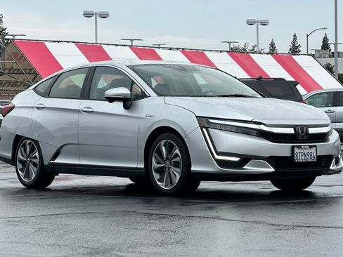 Used 2020 Honda Clarity Touring image 5