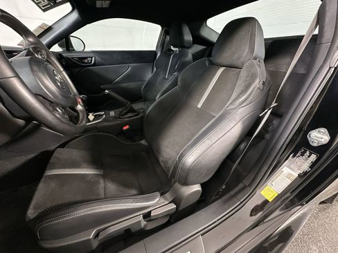 Used 2023 Toyota GR86 Premium w/ ALL Weather Mat Package (TMS) RWD image 11