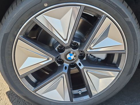 New 2026 BMW i4 eDrive40 w/ Parking Assistance Package RWD image 13
