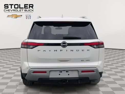 Used 2022 Nissan Pathfinder SL w/ SL Premium Package image 4
