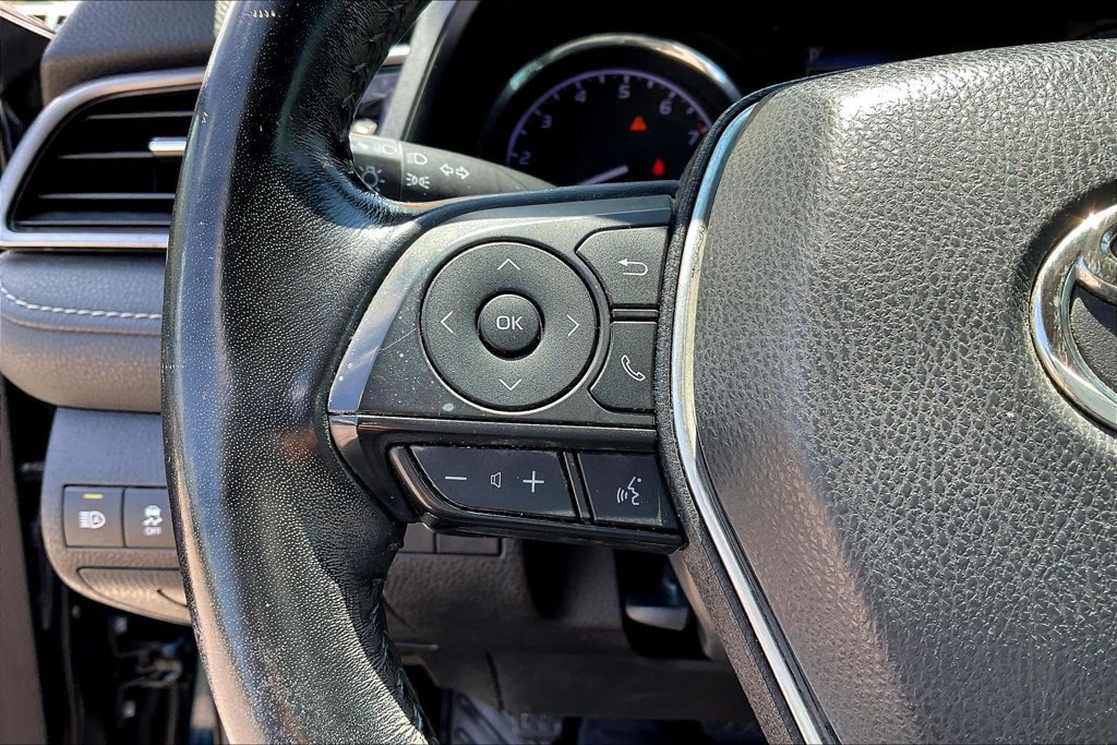 Used 2019 Toyota Camry SE FWD image 10