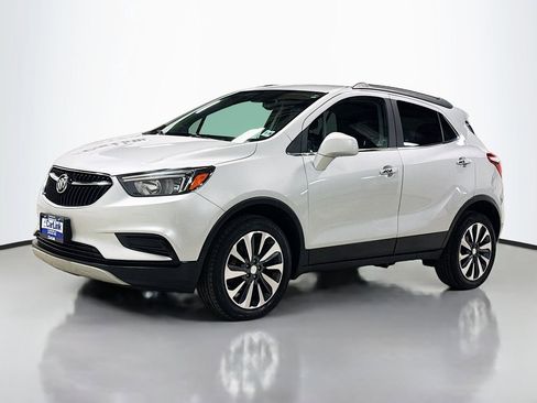 Used 2022 Buick Encore Preferred w/ Safety Package image 3