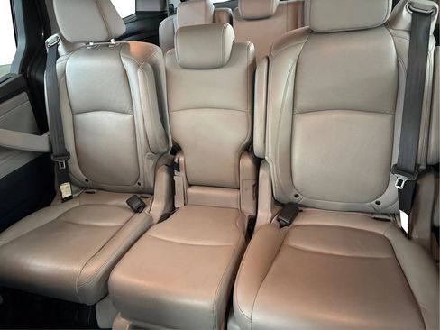 Used 2023 Honda Odyssey EX-L image 19