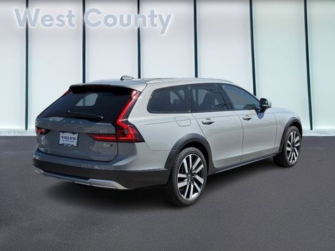 New 2025 Volvo V90 B6 Cross Country Ultra w/ Protection Package Premier image 3