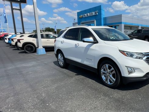 Certified 2019 Chevrolet Equinox Premier FWD image 2
