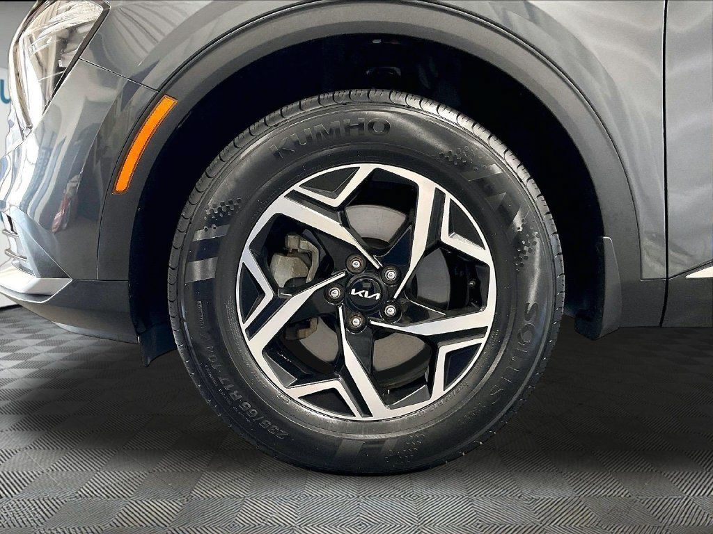 Used 2023 Kia Sportage LX AWD/4WD image 7