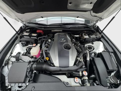 Used 2025 Lexus IS 300 w/ Comfort Package RWD image 18