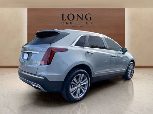 Certified 2025 Cadillac XT5 Premium Luxury w/ Technology Package AWD/4WD image 5