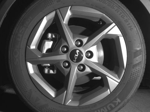 Used 2025 Kia K4 LXS image 12