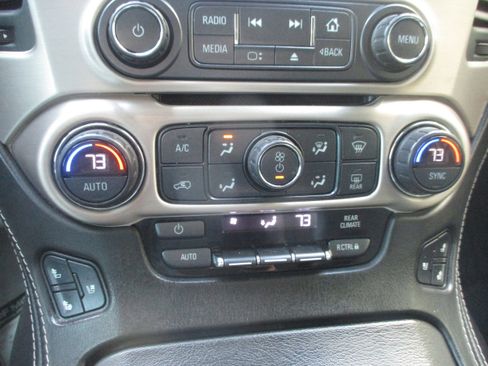 Used 2018 GMC Yukon Denali image 17