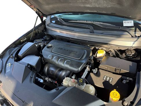 Used 2021 Jeep Cherokee Latitude Plus FWD image 20