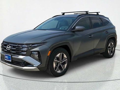 Used 2025 Hyundai Tucson SEL FWD image 3