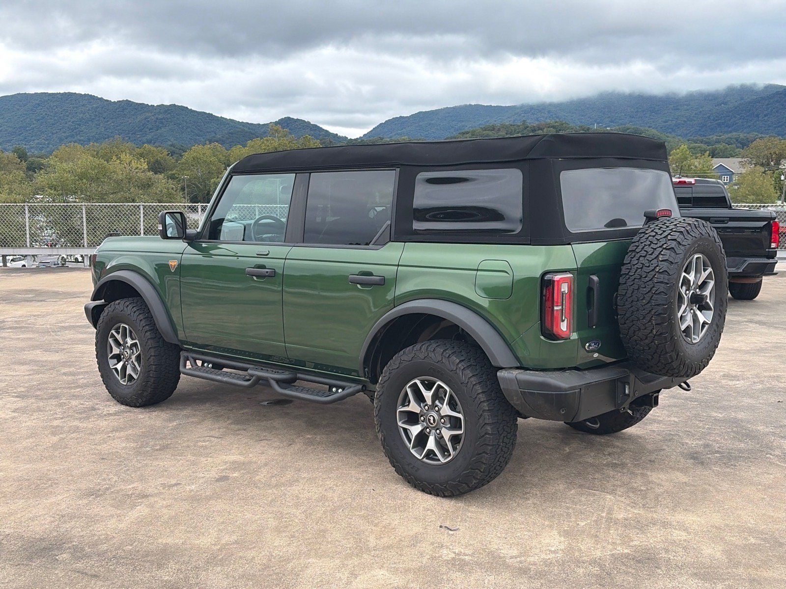 Certified 2023 Ford Bronco Badlands AWD/4WD image 4