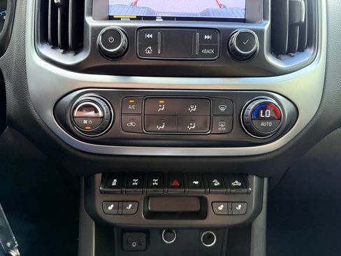 Used 2021 Chevrolet Colorado ZR2 w/ Colorado ZR2 Bison Edition AWD/4WD image 29