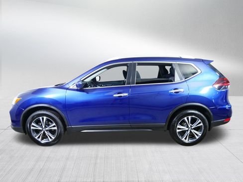 Used 2019 Nissan Rogue SV w/ Premium Package AWD/4WD image 4