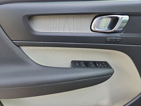 Certified 2023 Volvo XC40 B5 Plus w/ Driver Assist Package image 12