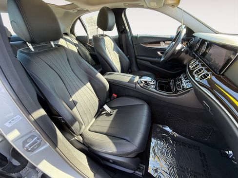 Used 2018 Mercedes-Benz E 300 E 300 image 19