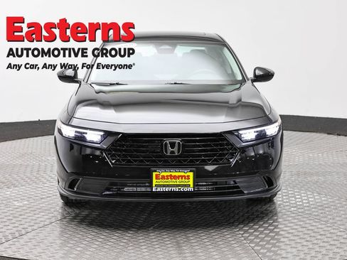 Used 2025 Honda Accord SE image 2