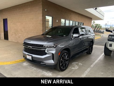 Used 2022 Chevrolet Suburban RST w/ Sport Performance Package AWD/4WD image 1