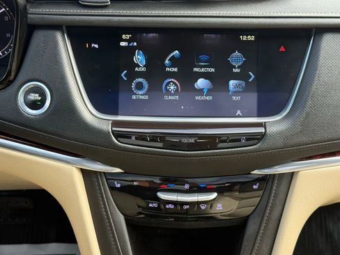 Used 2018 Cadillac XT5 Luxury w/ Driver Awareness Package image 12