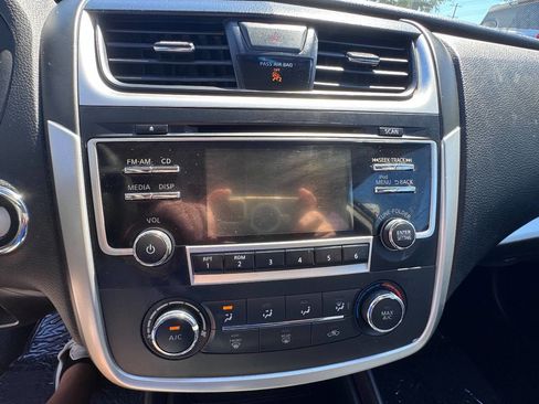 Used 2017 Nissan Altima 2.5 SR w/ Midnight Edition Package image 18