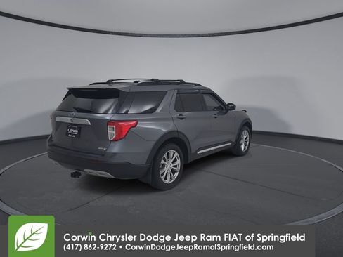 Used 2022 Ford Explorer XLT w/ Equipment Group 202A AWD/4WD image 14