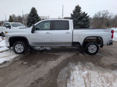 Used 2023 Chevrolet Silverado 2500 LT image 6