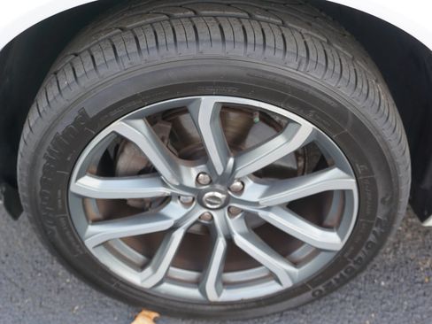 Used 2017 Volvo XC90 T6 Momentum w/ Vision Package AWD/4WD image 11