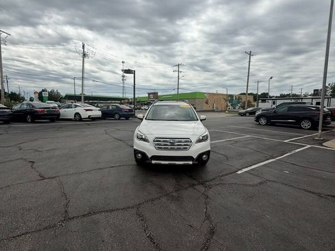Used 2016 Subaru Outback 2.5i Limited AWD/4WD image 4