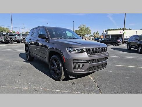New 2026 Jeep Grand Cherokee Limited w/ Limited Altitude Package image 17