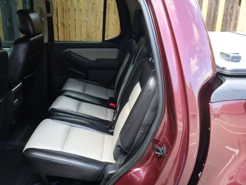 Used 2007 Ford Explorer Sport Trac Limited AWD/4WD image 20