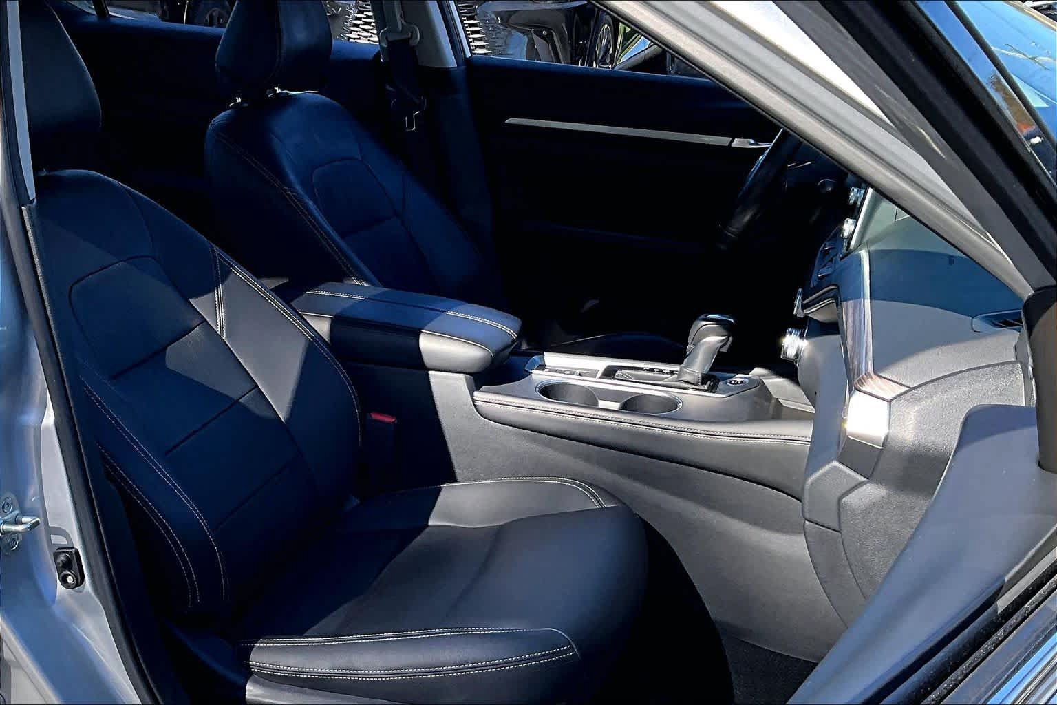 Used 2019 Nissan Altima 2.0 Platinum FWD image 29