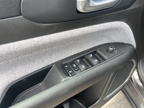 Used 2023 Jeep Compass Latitude AWD/4WD image 14