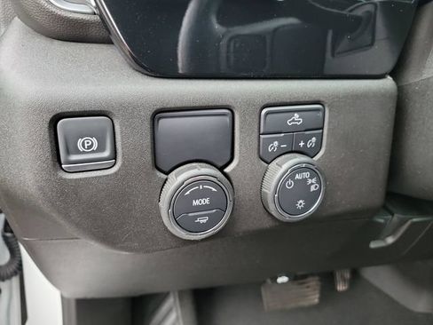 Certified 2025 Chevrolet Silverado 1500 LT RWD image 21
