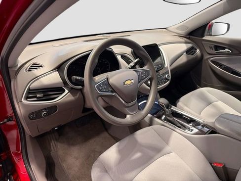 Used 2023 Chevrolet Malibu LT image 9