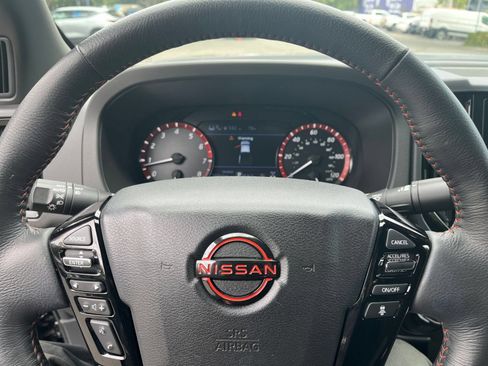 Used 2026 Nissan Frontier PRO-4X AWD/4WD image 23