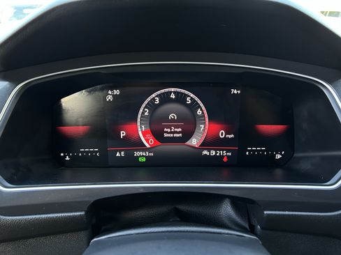 Certified 2024 Volkswagen Tiguan SE R-Line FWD image 29