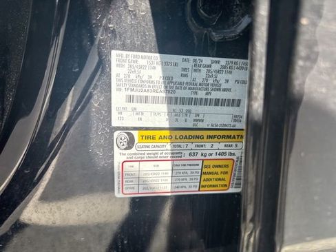 Used 2024 Ford Expedition Limited image 14