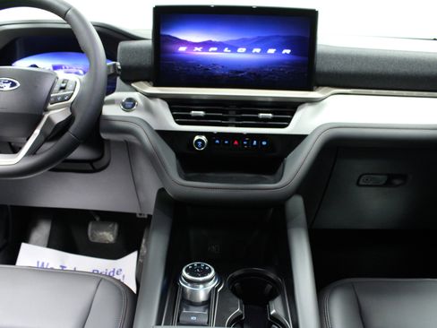 New 2026 Ford Explorer Active image 19