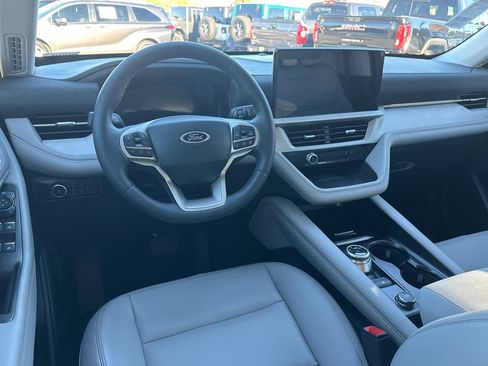 New 2025 Ford Explorer Active w/ Active Comfort Package image 46