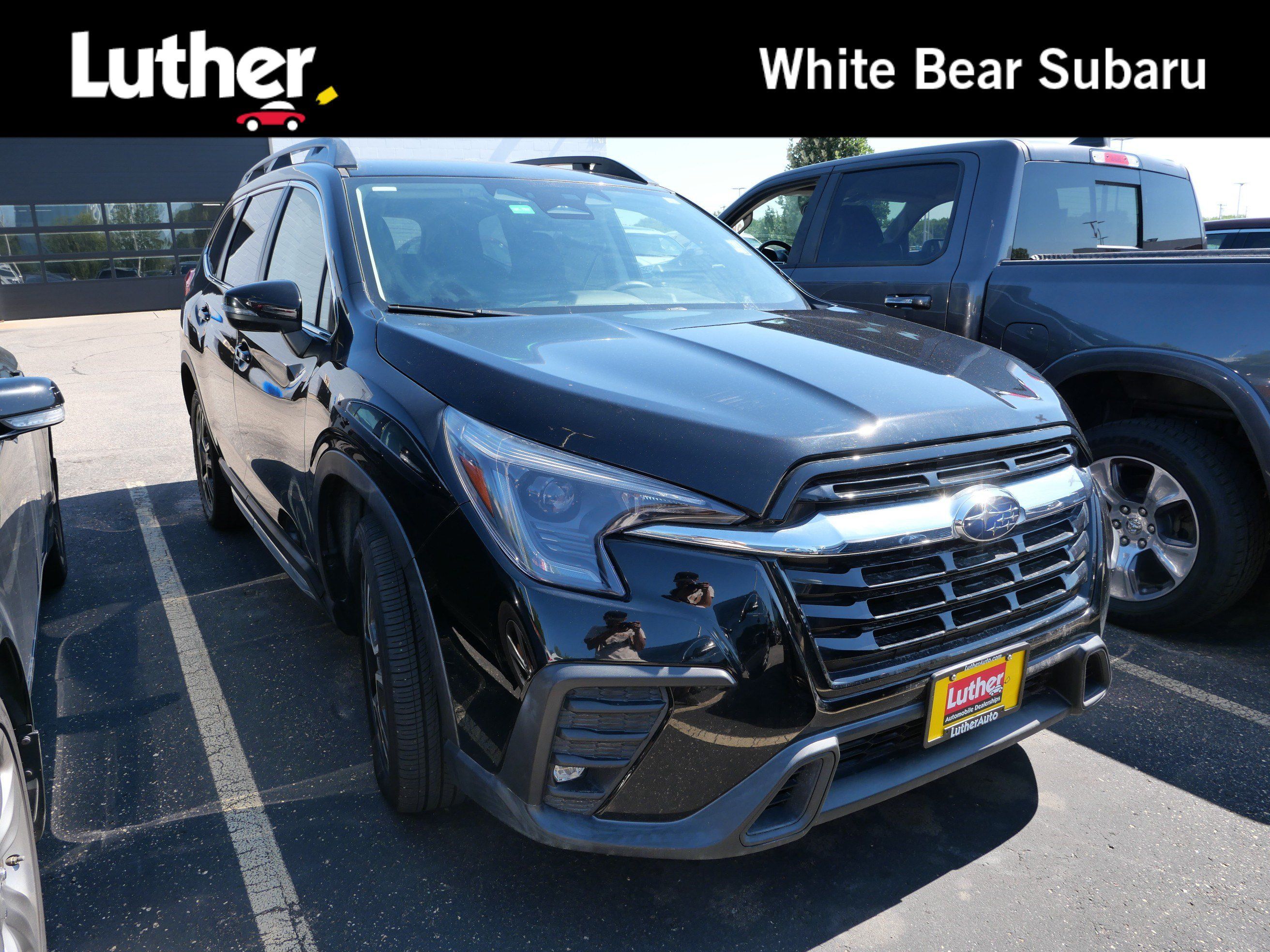 Used 2023 Subaru Ascent Limited AWD/4WD image 1