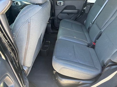 Used 2025 Jeep Wrangler Sahara w/ Safety Group image 20